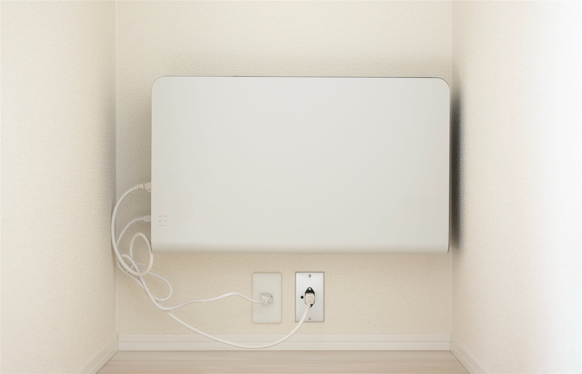 壁に取り付けた家庭用蓄電池