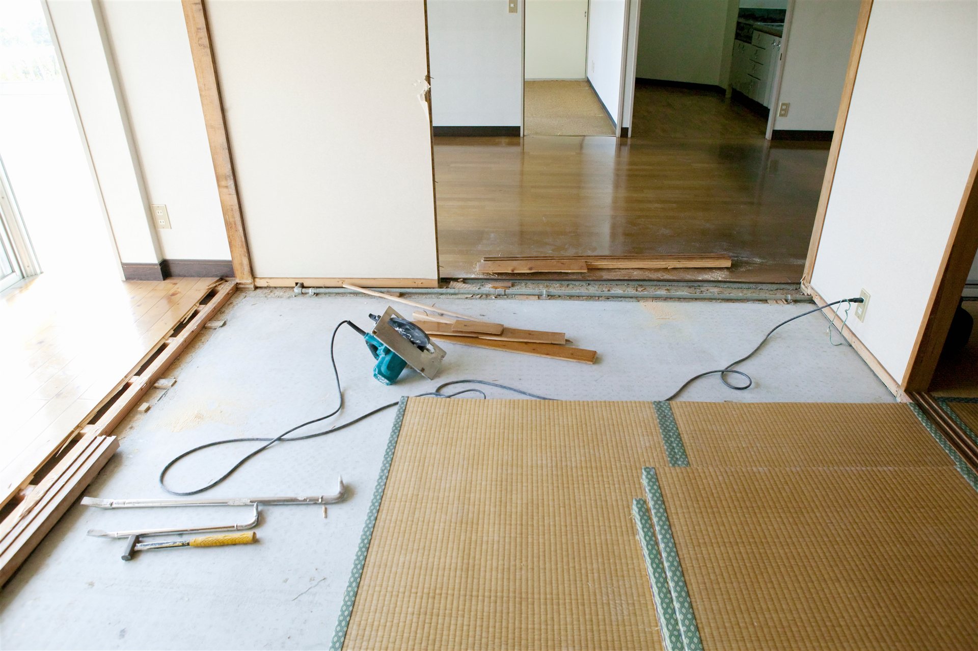 畳を外した和室のリフォーム工事